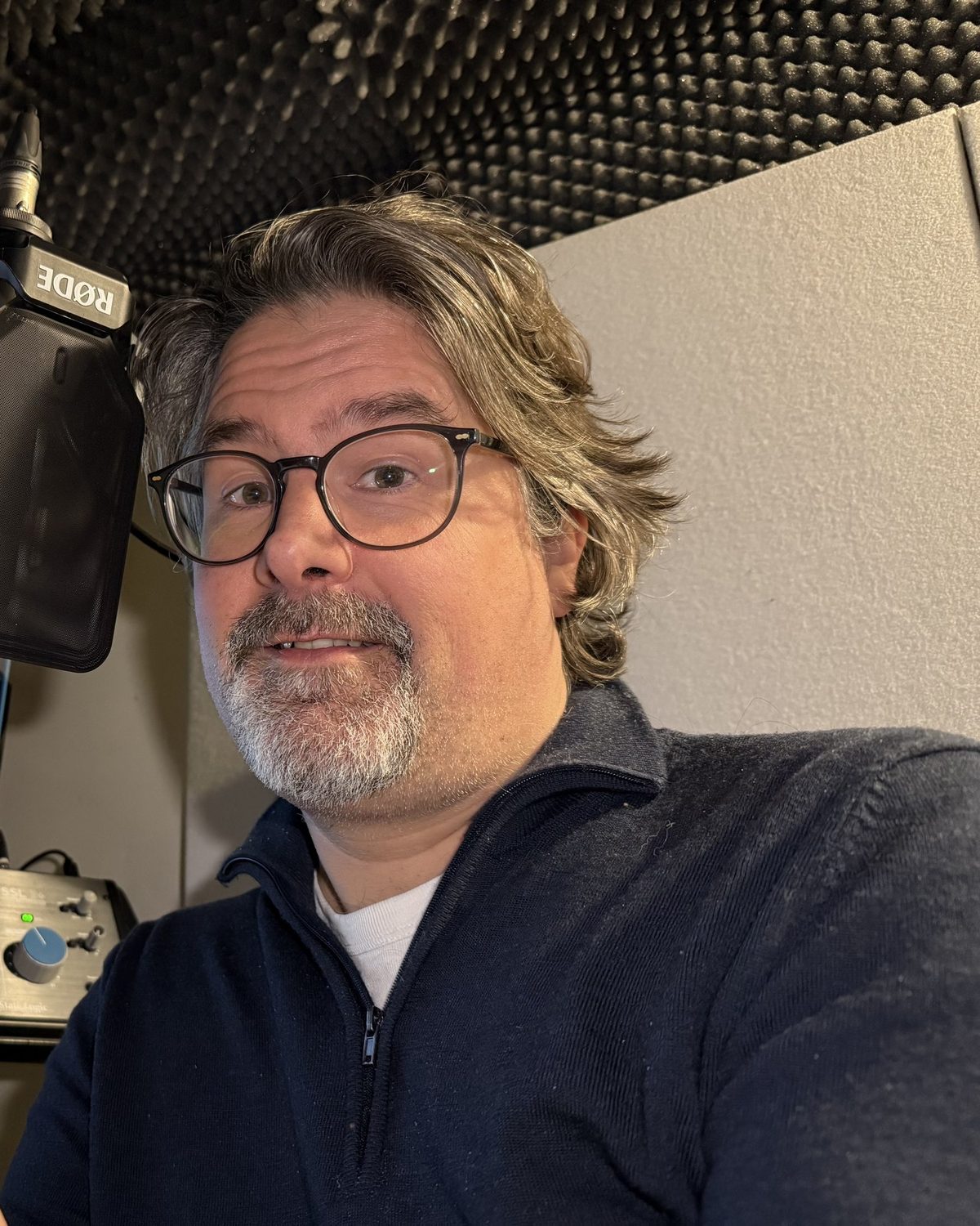 Jöran in zijn thuisstudio